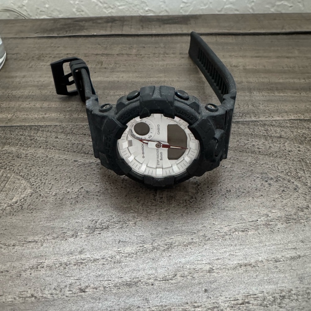 G-Shock Black and White Smartwatch Case